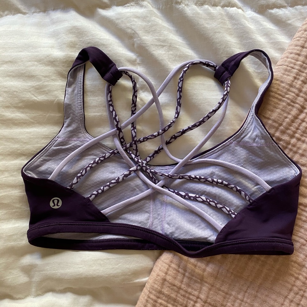 lululemon sports bra
